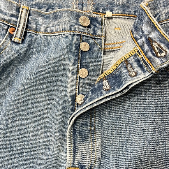 Levi XS button fly skirt - Picture 2 of 4